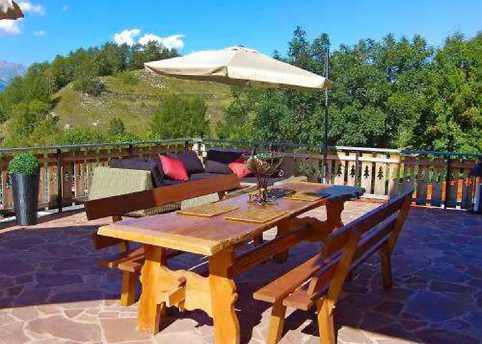 Axaari - View&sunny 10 Pers Chalet