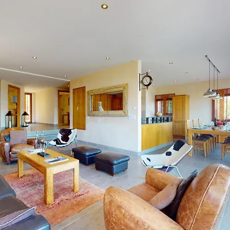 Axaari - View & Sunny Chalet 10 Pers